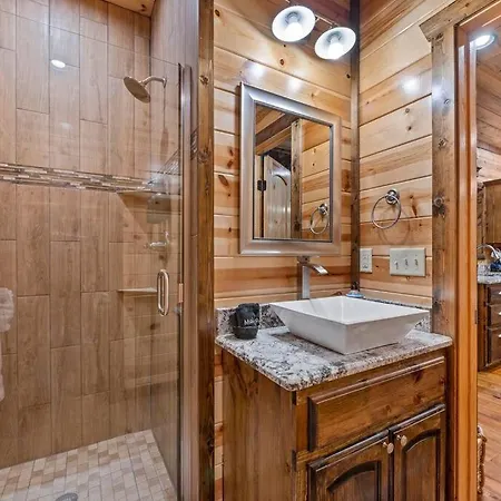 King Suite! Hot Tub, Arcade Games, L2 Ev, Fire Pit, Kids Playset, Ping Pong, Dog Friendly Broken Bow Extérieur photo