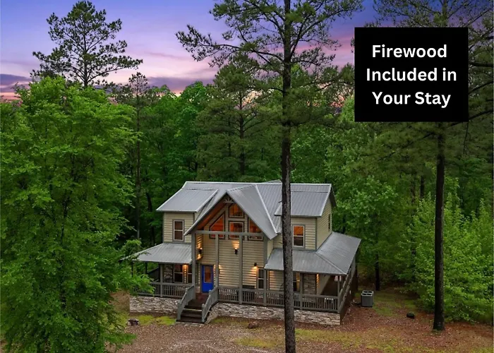 King Suite! Hot Tub, Arcade Games, L2 Ev, Fire Pit, Kids Playset, Ping Pong, Dog Friendly
