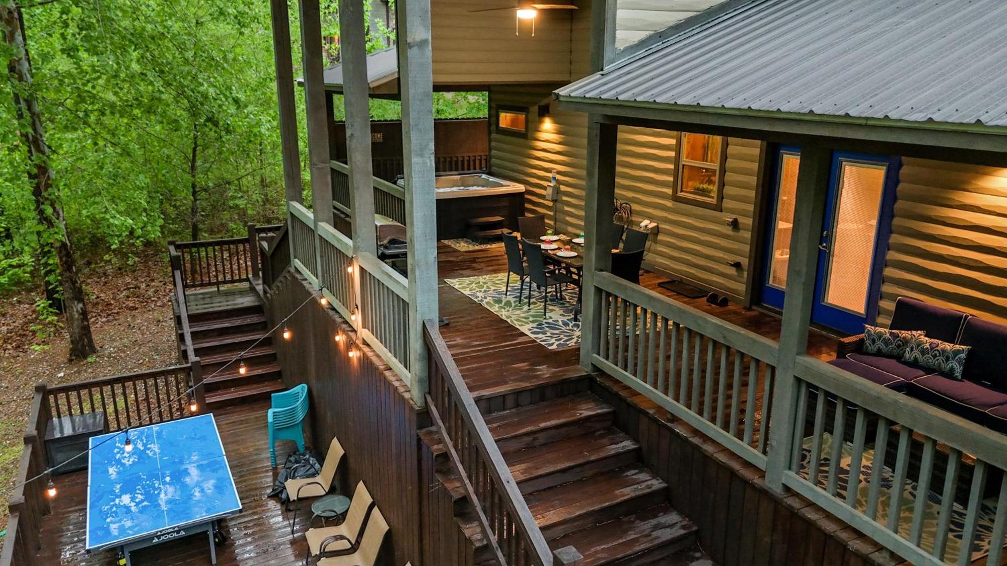 King Suite! Hot Tub, Arcade Games, L2 Ev, Fire Pit, Kids Playset, Ping Pong, Dog Friendly Hébergement de vacances Broken Bow